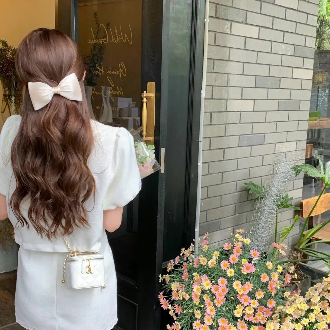 我们的七月海报